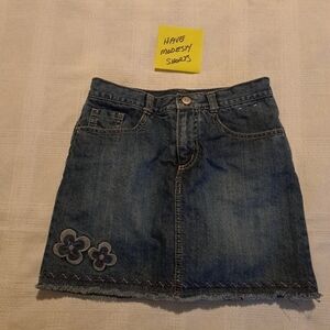 Gymboree girls size 8 jean skirt with modesty shorts, 5 pockets